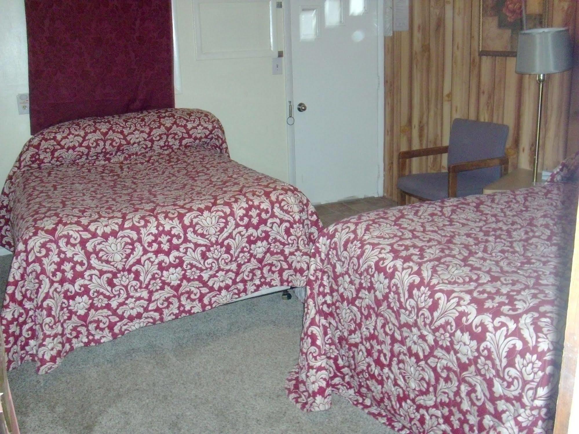 תרמופוליס Paintbrush Inn מראה חיצוני תמונה